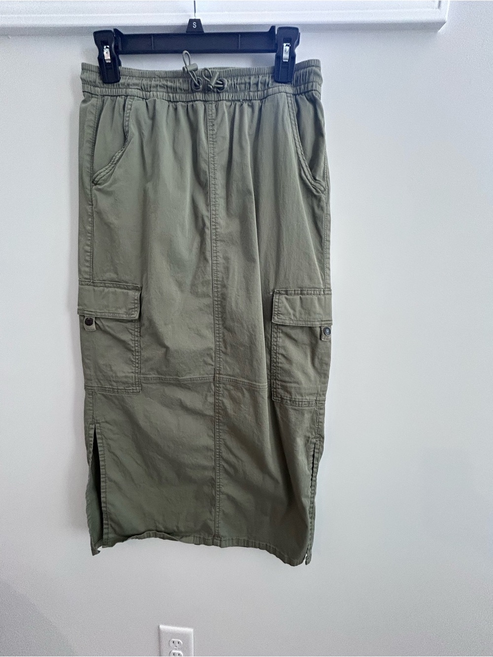 SO Olive Green Womenโs Cargo Skirt with Drawstring Waist 9/29W